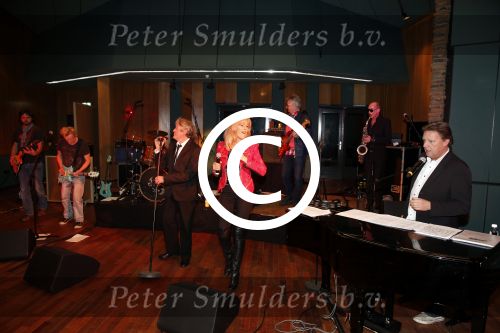 Hilversum 6 maart 2013
Presentatie cd Rock@R\'allstars in wisseloord studio\'s met oa Jan Rietman Jan Tuijp Marga Bult Dany Lademacher Ton op t Hof Jan Kooper en Albert Deinum.
Pdeter Smulders bv
