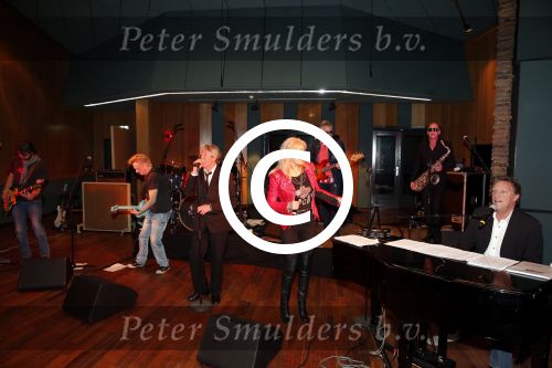Hilversum 6 maart 2013
Presentatie cd Rock@R\'allstars in wisseloord studio\'s met oa Jan Rietman Jan Tuijp Marga Bult Dany Lademacher Ton op t Hof Jan Kooper en Albert Deinum.
Pdeter Smulders bv