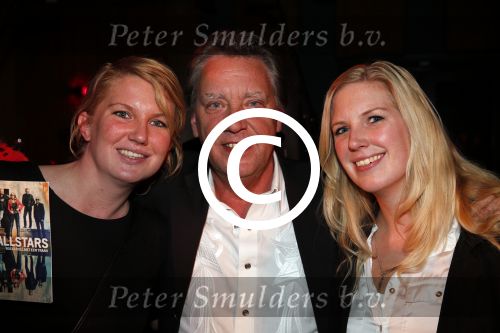 Hilversum 6 maart 2013
Presentatie cd Rock@R\'allstars in wisseloord studio\'s met oa Jan Rietman Jan Tuijp Marga Bult Dany Lademacher Ton op t Hof Jan Kooper en Albert Deinum. Jan met dochters
Pdeter Smulders bv