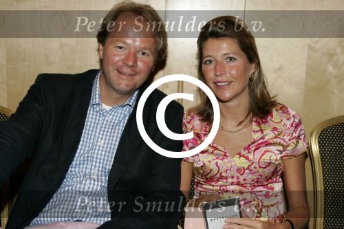 Amsterdam 10 september 2005
Modeshow Mart Visser in het Hilton.
Vanessa Loudon en Jaanes Smalbraak
Peter Smulders bv