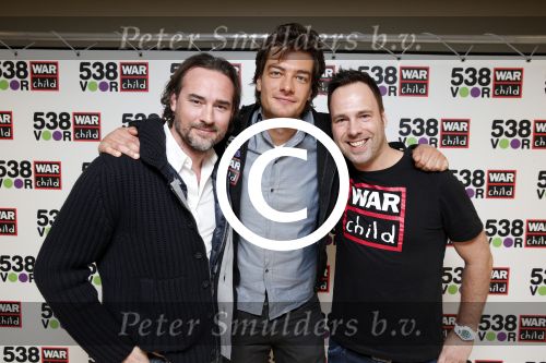 Amsterdam 19 maart 2013
Marco Borsato, ex-kindsoldate Gabriela, 538 DJ\'s: Barry Paf, Frank Dane en Jeroen Nieuwenhuize bij persconferentie War Child en radio 538.
Peter Smulders bv