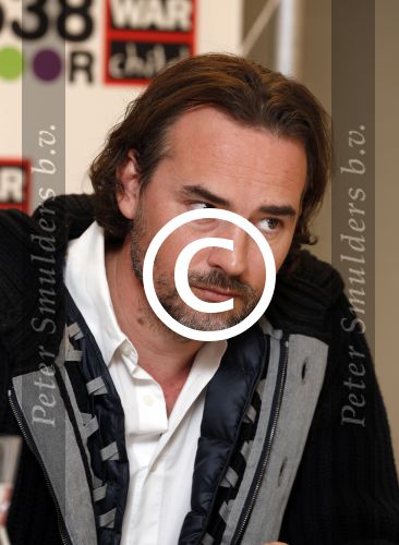 Amsterdam 19 maart 2013
Marco Borsato, ex-kindsoldate Gabriela, 538 DJ\'s: Barry Paf, Frank Dane en Jeroen Nieuwenhuize bij persconferentie War Child en radio 538.
Peter Smulders bv