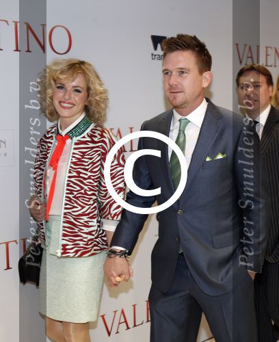 Amsterdam 18 maart 2013
Premiere Valentino in Tuschinski met in de hoofdrollen Najib Amhali Elise Schaap Johnny de Mol en Yolanthe Sneijder Cabau.mJohnny met zijn vriendin Josje Huisman
Peter Smulders bv