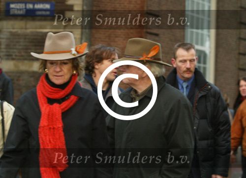 Amsterdam 28 december 2003
Prinses Maxima en Prinses Amalia wandelen met ouders Maxima en broer en zus bij Paleis op de Dam.Jorge Zorreguita en Carmen Zorreguita