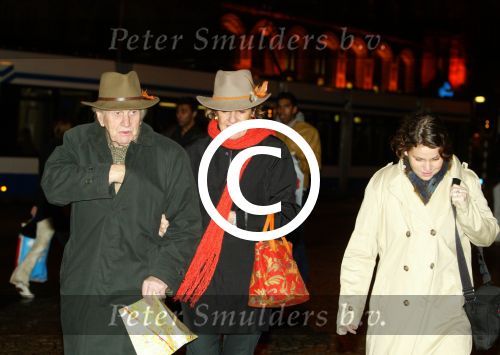 Amsterdam 28 december 2003
Prinses Maxima en Prinses Amalia wandelen met ouders Maxima en broer en zus bij Paleis op de Dam.Jorge Zorreguita en Carmen Zorreguita
