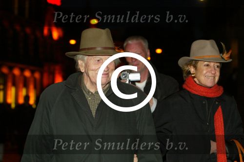 Amsterdam 28 december 2003
Prinses Maxima en Prinses Amalia wandelen met ouders Maxima en broer en zus bij Paleis op de Dam.Jorge Zorreguita en Carmen Zorreguita