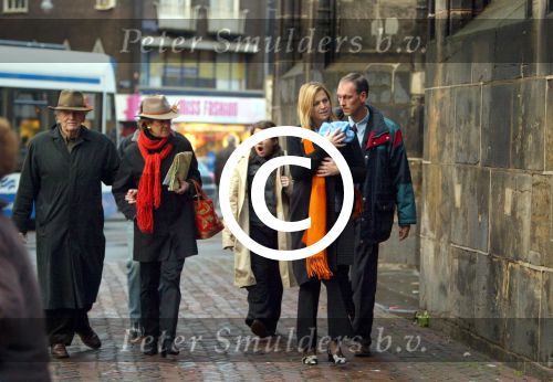 Amsterdam 28 december 2003
Prinses Maxima en Prinses Amalia wandelen met ouders Maxima en broer en zus bij Paleis op de Dam.
Peter Smulders bv
