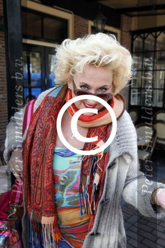 Laren 18 maart 2013
Lunch Nannic met div bekende nederlandse vrouwen. Karin Bloemen
Peter Smulders bv