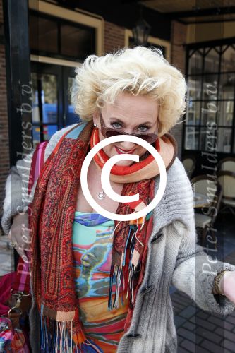 Laren 18 maart 2013
Lunch Nannic met div bekende nederlandse vrouwen. Karin Bloemen
Peter Smulders bv