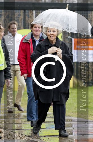 Dordrecht 15 maart 2013
Koningin Beatrix Prinses Margriet Tjalling ten Cate Prins Bernhard jr Prins Floris en Prins Bernhard jr voor NL DOET bij het Duurzaamheidscentrum  center) Weitzigt in Dordrecht.
Peter Smulders bv