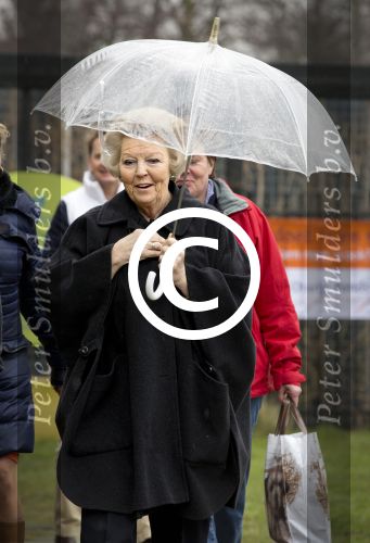 Dordrecht 15 maart 2013
Koningin Beatrix Prinses Margriet Tjalling ten Cate Prins Bernhard jr Prins Floris en Prins Bernhard jr voor NL DOET bij het Duurzaamheidscentrum  center) Weitzigt in Dordrecht.
Peter Smulders bv