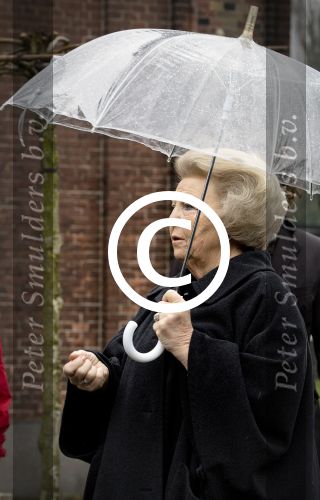 Dordrecht 15 maart 2013
Koningin Beatrix Prinses Margriet Tjalling ten Cate Prins Bernhard jr Prins Floris en Prins Bernhard jr voor NL DOET bij het Duurzaamheidscentrum  center) Weitzigt in Dordrecht.
Peter Smulders bv