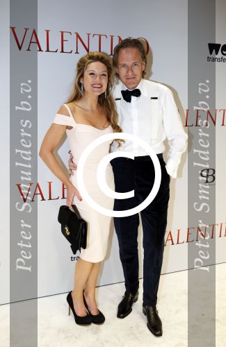 Amsterdam 18 maart 2013
Premiere Valentino in Tuschinski met in de hoofdrollen Najib Amhali Elise Schaap Johnny de Mol en Yolanthe Sneijder Cabau. Jort Kelder met Lauren Verster
Peter Smulders bv