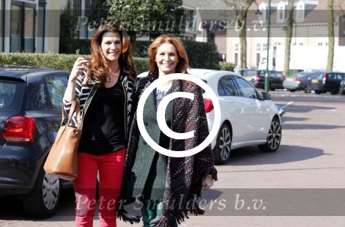 Laren 18 maart 2013
Leontine Borsato en Quincy Trustfull lopend in Laren.
Peter Smulders bv