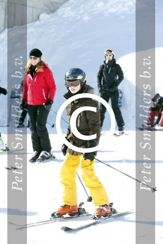 Lech, 27 Februari 2013
Wintersport, skieen
Linda de Mol met kinderen
Foto Peter Smulders BV
