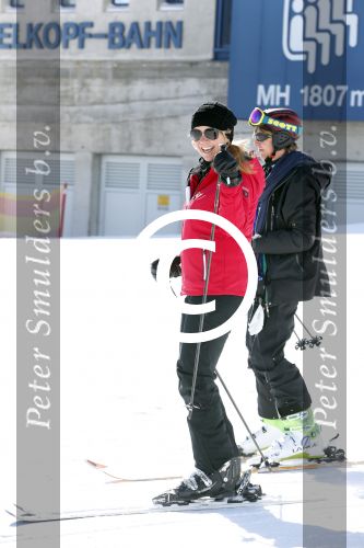 Lech, 27 Februari 2013
Wintersport, skieen
Linda de Mol met kinderen
Foto Peter Smulders BV