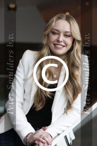Amsterdam 11 maart 2013
PERPRESENTATIE \'AAF\', CASTFOTO VLNR. BENNIE GEEST, MECHTELD JONGERIUS, BAS KEIJZER, LISA ZWEERMAN, JELKA VAN HOUTEN EN ANNET MALHERBE
Peter Smulders bv