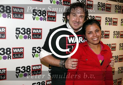Amsterdam 19 maart 2013
Marco Borsato, ex-kindsoldate Gabriela, 538 DJ\'s: Barry Paf, Frank Dane en Jeroen Nieuwenhuize bij persconferentie War Child en radio 538.
Peter Smulders bv