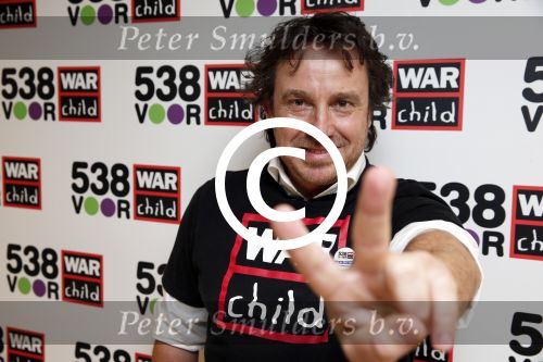 Amsterdam 19 maart 2013
Marco Borsato, ex-kindsoldate Gabriela, 538 DJ\'s: Barry Paf, Frank Dane en Jeroen Nieuwenhuize bij persconferentie War Child en radio 538.
Peter Smulders bv