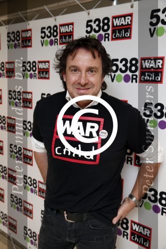 Amsterdam 19 maart 2013
Marco Borsato, ex-kindsoldate Gabriela, 538 DJ\'s: Barry Paf, Frank Dane en Jeroen Nieuwenhuize bij persconferentie War Child en radio 538.
Peter Smulders bv