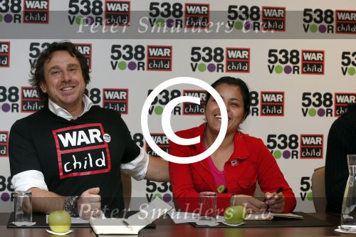 Amsterdam 19 maart 2013
Marco Borsato, ex-kindsoldate Gabriela, 538 DJ\'s: Barry Paf, Frank Dane en Jeroen Nieuwenhuize bij persconferentie War Child en radio 538.
Peter Smulders bv