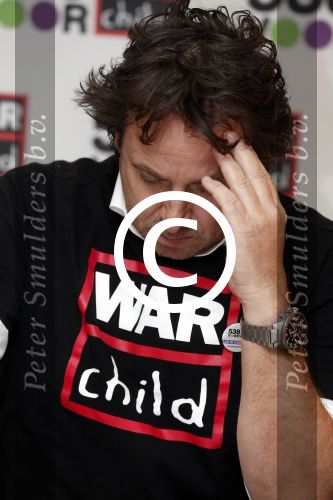 Amsterdam 19 maart 2013
Marco Borsato, ex-kindsoldate Gabriela, 538 DJ\'s: Barry Paf, Frank Dane en Jeroen Nieuwenhuize bij persconferentie War Child en radio 538.
Peter Smulders bv