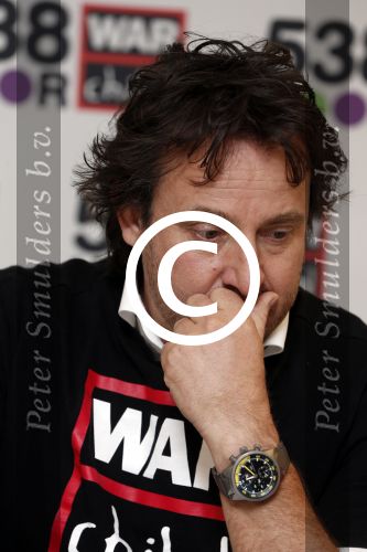 Amsterdam 19 maart 2013
Marco Borsato, ex-kindsoldate Gabriela, 538 DJ\'s: Barry Paf, Frank Dane en Jeroen Nieuwenhuize bij persconferentie War Child en radio 538.
Peter Smulders bv