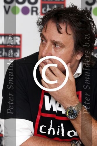Amsterdam 19 maart 2013
Marco Borsato, ex-kindsoldate Gabriela, 538 DJ\'s: Barry Paf, Frank Dane en Jeroen Nieuwenhuize bij persconferentie War Child en radio 538.
Peter Smulders bv