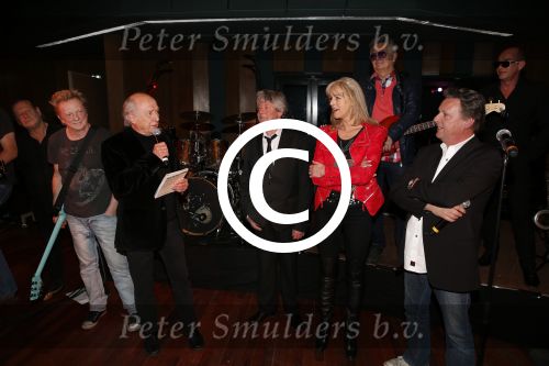 Hilversum 6 maart 2013
Presentatie cd Rock@R\'allstars in wisseloord studio\'s met oa Jan Rietman Jan Tuijp Marga Bult Dany Lademacher Ton op t Hof Jan Kooper en Albert Deinum.
Pdeter Smulders bv