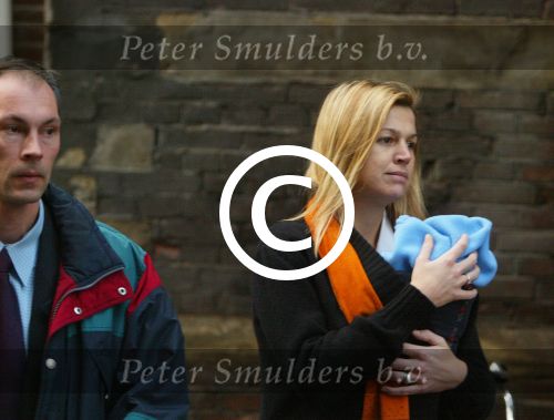 Amsterdam 28 december 2003
Prinses Maxima en Prinses Amalia wandelen met ouders Maxima en broer en zus bij Paleis op de Dam.Jorge Zorreguita en Carmen Zorreguita