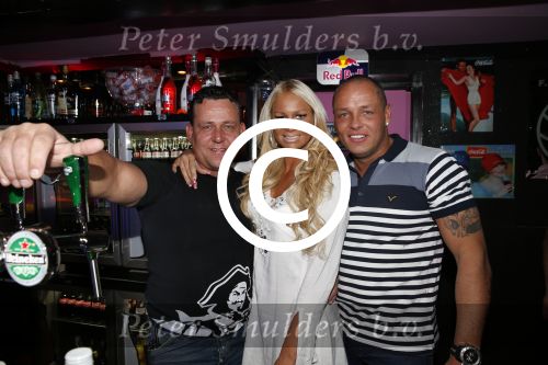 Scheveningen 14 maart 2013
Opening Barbie\'s bar van Barbie (Samantha de Jong) en haar man Michael v d Plas. Met de zwager (broer Michael)
Peter Smulders bv