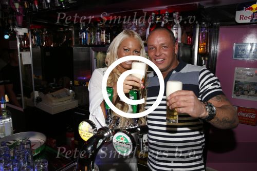 Scheveningen 14 maart 2013
Opening Barbie\'s bar van Barbie (Samantha de Jong) en haar man Michael v d Plas.
Peter Smulders bv