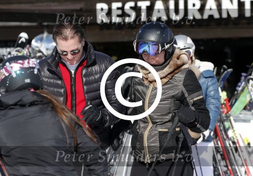 Lech 17 februari 2013
Michiel en Marloes Mens op skivakantie in Lech. Ook de moeder en zussen van Marloes zijn erbij.
Peter Smulders bv