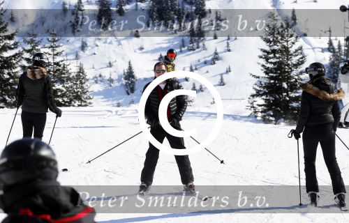 Lech 17 februari 2013
Michiel en Marloes Mens op skivakantie in Lech. Ook de moeder en zussen van Marloes zijn erbij.
Peter Smulders bv