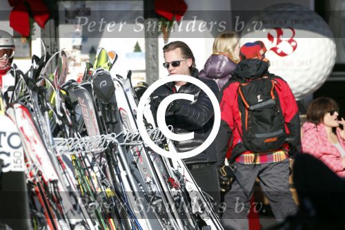 Lech 17 februari 2013
Michiel en Marloes Mens op skivakantie in Lech. Ook de moeder en zussen van Marloes zijn erbij.
Peter Smulders bv