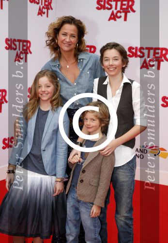 Scheveningen 3maart 2013
Premiere sisteract in het circustheater. Paulien Huizinga met kinderen
Peter Smulders bv