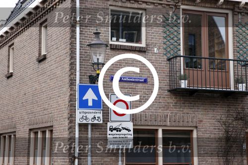 Weesp 11 februari 2013
Huis Pernille la lau staat al heel lang te koop.
Peter Smulders bv