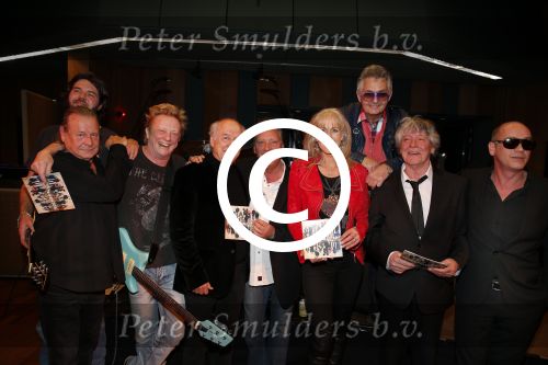 Hilversum 6 maart 2013
Presentatie cd Rock@R\'allstars in wisseloord studio\'s met oa Jan Rietman Jan Tuijp Marga Bult Dany Lademacher Ton op t Hof Jan Kooper en Albert Deinum. Peter Koelewijn
Pdeter Smulders bv
