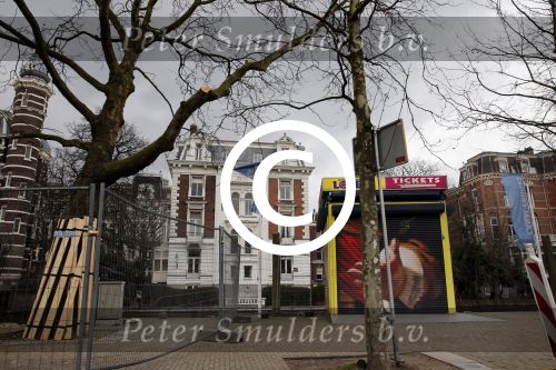 Amsterdam 11 februari 2013
Lovers heeft een kassa precies tegen over het huis van prins Bernhard geplaatst.
Peter Smulders bv
