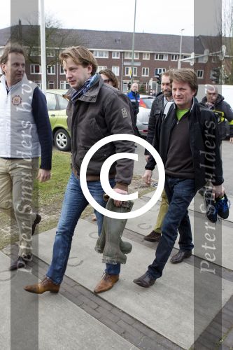 Dordrecht 15 maart 2013
Koningin Beatrix Prinses Margriet Tjalling ten Cate Prins Bernhard jr Prins Floris en Prins Bernhard jr voor NL DOET bij het Duurzaamheidscentrum  center) Weitzigt in Dordrecht.
Peter Smulders bv