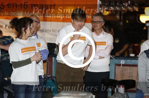 Utrecht 15 maart 2013
Prins van Oranje en Prinses Mï¿½xima gingen vanmorgen bowlen met bezoekers en vrijwilligers van het Catharijnehuis, Stichting Dagopvang Utrecht. Het Catharijnehuis biedt een ontmoetingsplaats voor dak- en thuislozen. Hier kunnen zij, met behulp van persoonlijke en praktische ondersteuning, in dagelijkse levensbehoeften voorzien en ingangen voor verdere hulpverlening vinden. De dienstverlening wordt voornamelijk geleverd door vrijwilligers.
Peter Smulders bv