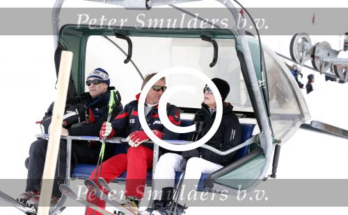 Zurs 19 februari 2013
Prinses Caroline van Monaco en haar dochter op ski vakantie in Zurs/Lech.
Peter Smulders bv