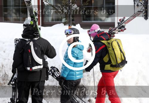 Zurs 19 februari 2013
Prinses Caroline van Monaco en haar dochter op ski vakantie in Zurs/Lech.
Peter Smulders bv