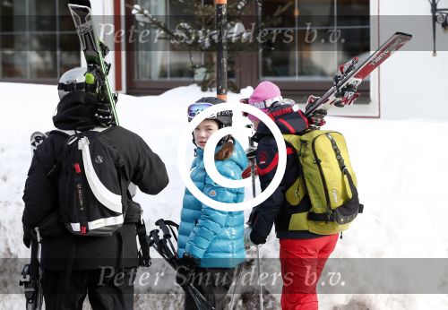 Zurs 19 februari 2013
Prinses Caroline van Monaco en haar dochter op ski vakantie in Zurs/Lech.
Peter Smulders bv