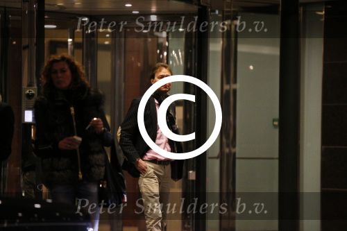 Amsterdam Breukelen 11 maart 2013
Mariska v Kolck met nieuwe vriend Rick Meijer bij het okura hotel en dasarna kussend bij haar huis in Breukelen.
Peter Smulders bv