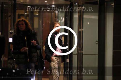 Amsterdam Breukelen 11 maart 2013
Mariska v Kolck met nieuwe vriend Rick Meijer bij het okura hotel en dasarna kussend bij haar huis in Breukelen.
Peter Smulders bv