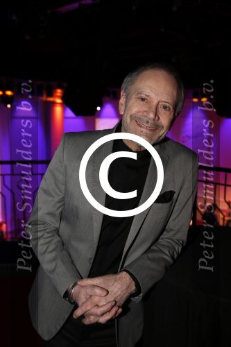 Hilversum 5 maart 2013
Prresentatie tijdschrift/magazine van TV Max in studio 21. Rob de Nijs
Peter Smulders bv