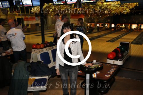 Utrecht 15 maart 2013
Prins van Oranje en Prinses Mï¿½xima gingen vanmorgen bowlen met bezoekers en vrijwilligers van het Catharijnehuis, Stichting Dagopvang Utrecht. Het Catharijnehuis biedt een ontmoetingsplaats voor dak- en thuislozen. Hier kunnen zij, met behulp van persoonlijke en praktische ondersteuning, in dagelijkse levensbehoeften voorzien en ingangen voor verdere hulpverlening vinden. De dienstverlening wordt voornamelijk geleverd door vrijwilligers. Sandra Schuurhof
Peter Smulders bv