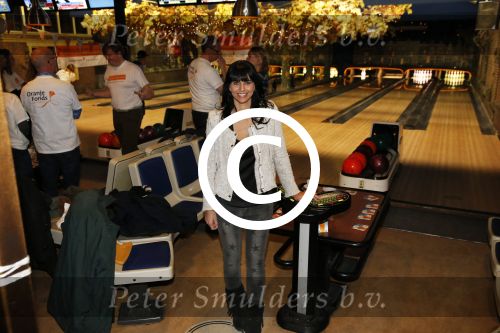 Utrecht 15 maart 2013
Prins van Oranje en Prinses Mï¿½xima gingen vanmorgen bowlen met bezoekers en vrijwilligers van het Catharijnehuis, Stichting Dagopvang Utrecht. Het Catharijnehuis biedt een ontmoetingsplaats voor dak- en thuislozen. Hier kunnen zij, met behulp van persoonlijke en praktische ondersteuning, in dagelijkse levensbehoeften voorzien en ingangen voor verdere hulpverlening vinden. De dienstverlening wordt voornamelijk geleverd door vrijwilligers. Sandra Schuurhof
Peter Smulders bv