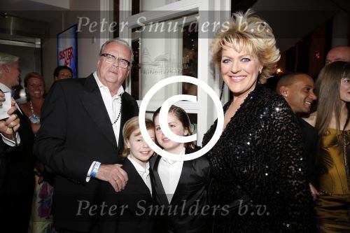Scheveningen 3maart 2013
Premiere sisteract in het circustheater. Simone Kleinsma met Guus Verstraete en kleinkinderen
Peter Smulders bv